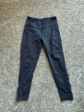 Zella women’s marbled navy Leggings with pockets.